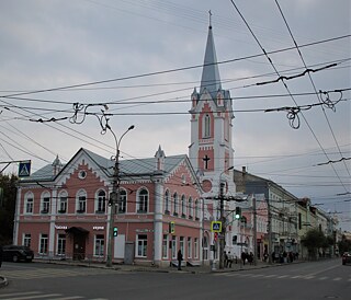 Evangelisch-lutherische Kirche: Ansicht von der Kujbyschewstraße 