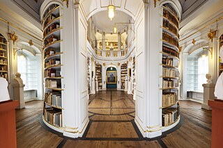 Der Rokokosaal der Herzogin Anna Amalia Bibliothek