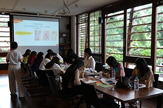 Live with art: Reflect yourself through art for women