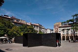 Concéntrico 06 - Installation "Kreuzweg" von Gregor Schneider