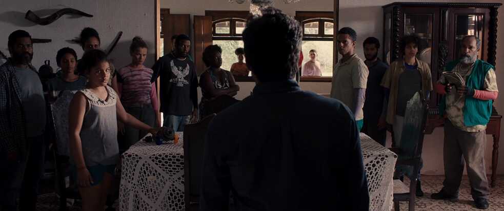 “Propriedade“. Brazil, 2022. Director: Daniel Bandeira. In scene: Tavinho Teixeira, Ane Oliva, Samuel Santos 