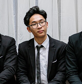 Smiling alumnus of Goethe language courses