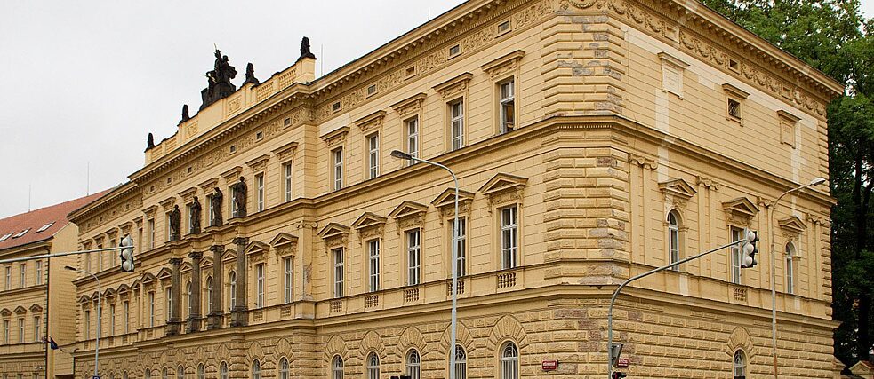 Gymnázium Botičská