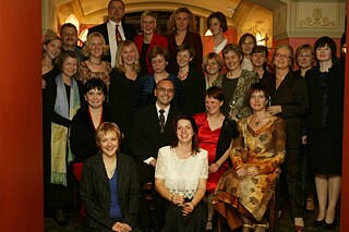 3. September 2003, Mitarbeiter und Mitarbeiterinnen des Goethe-Instituts Riga nach der Aufführung von Wolfgang Rihms Kammeroper "Lenz" anlässlich des 10-jährigen Bestehens des Goethe-Instituts Riga. 