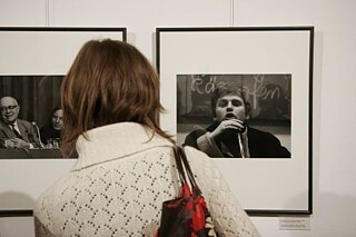 September 2011, Fotoausstellung Barrikaden im Foyer des Goethe-Instituts Riga.
