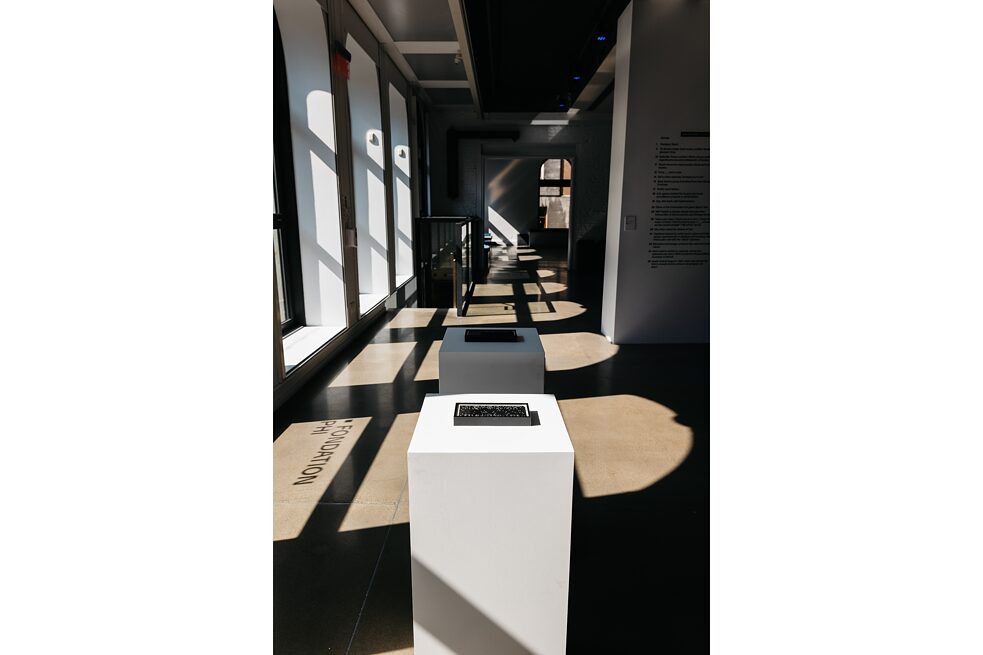 Ryoji Ikeda, systematics [nº2-16], 2014 und Ryoji Ikeda, systematics [nº2-17], 2014 at Centre PHI, 2022