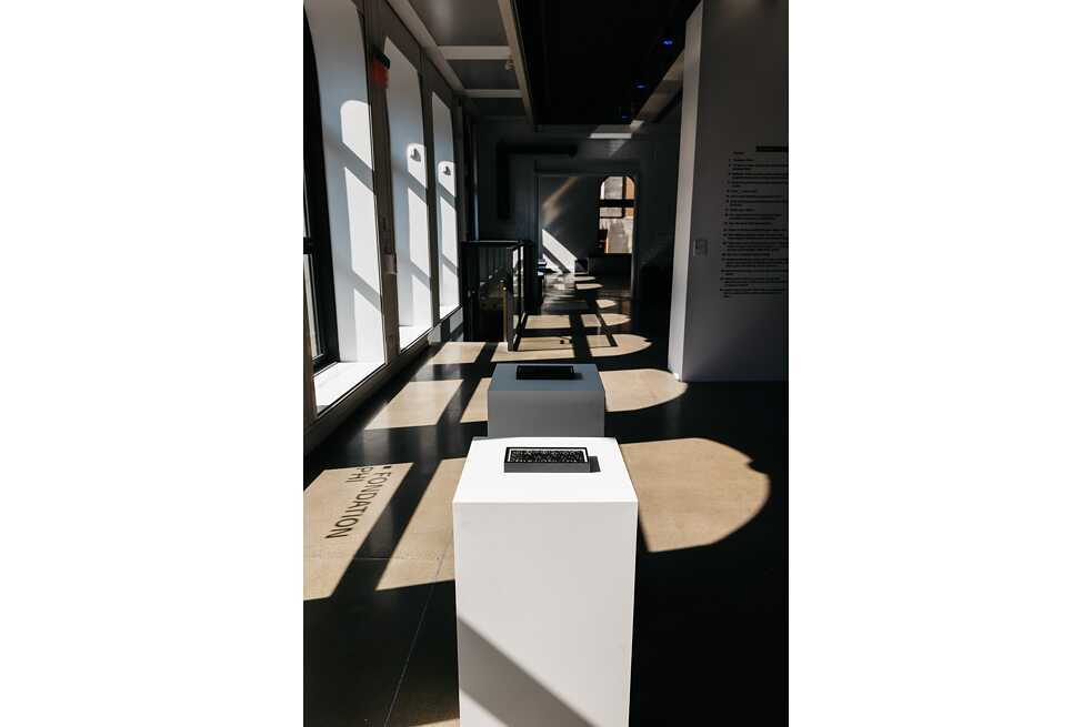 Ryoji Ikeda, systematics [nº2-16], 2014 und Ryoji Ikeda, systematics [nº2-17], 2014 at Centre PHI, 2022