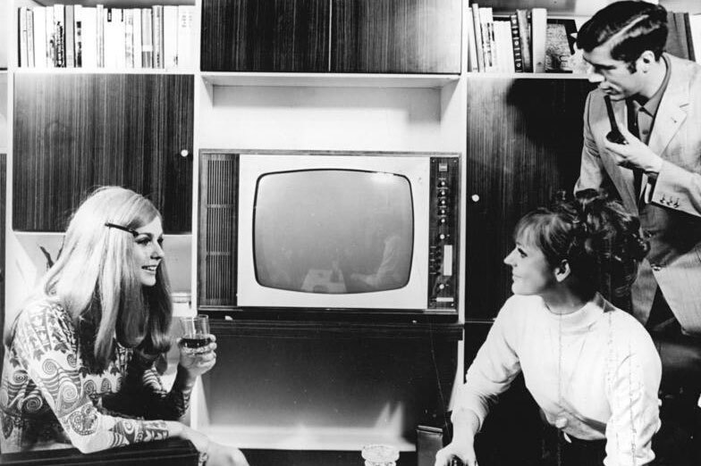 Trust in TV: Many people find television commercials more trustworthy than influencer marketing on social media.