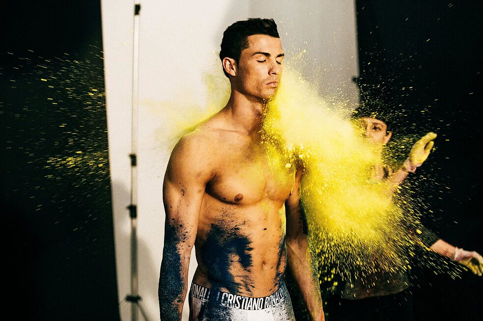 Fußballstar Cristiano Ronaldo lädt ein zur innigen „Wir-tragen-die-gleiche-Unterwäsche-Seelenverwandtschaft“.
