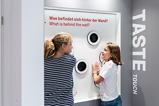 DIALOGMUSEUM GmbH – Museum, das Sinne macht.