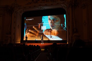 Oktober 2020, Institutsleiter Arendt Röskens und die Leiterin des Riga International Film Festivals, Liene Treimane, bei er Präsentation des Filmes „Undine“ von Christian Petzold im Kino Splendid Palace.