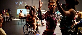 Forward Dance Company: Sulle sponde del lago