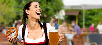 Deutschland, das ist Bier und, natürlich, das Oktoberfest. Beim Bierkonsum pro Person sind die Tschech*innen allerdings weit voraus, die Deutschen liegen im internationalen Ranking nur auf Rang sieben. 
