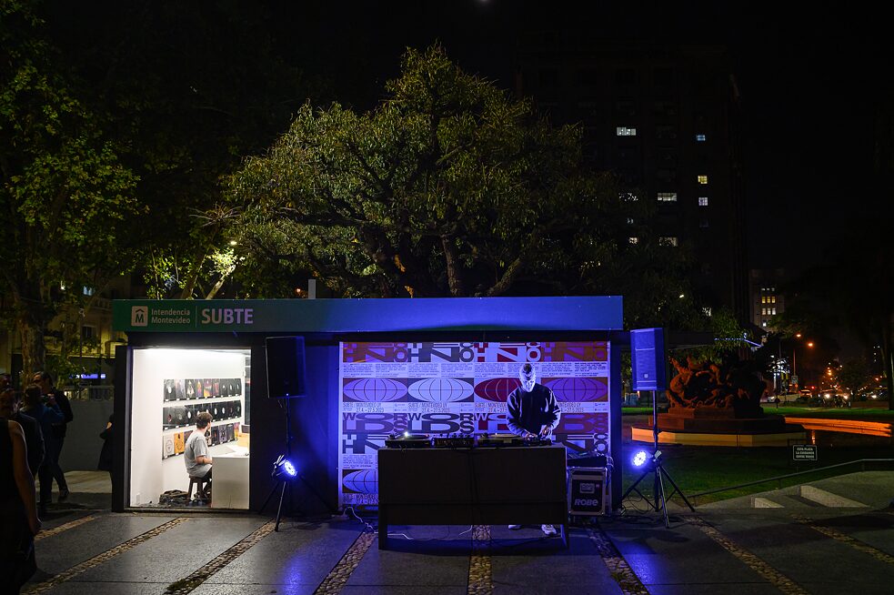 TECHNO WORLDS in Montevideo