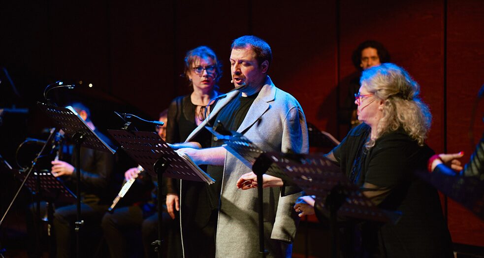 Antonela Barnat, Iustinian Zetea, Mihaela Maxim: Money, Money, Money!