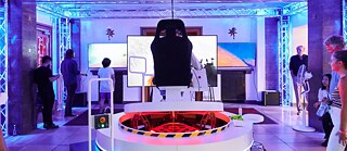 In the VR Lab at the Deutsches Museum in Munich, researchers and the museum-going public can experiment with “extended reality”, e.g. exploring the moon’s surface on a “lunar rover” driving simulator.