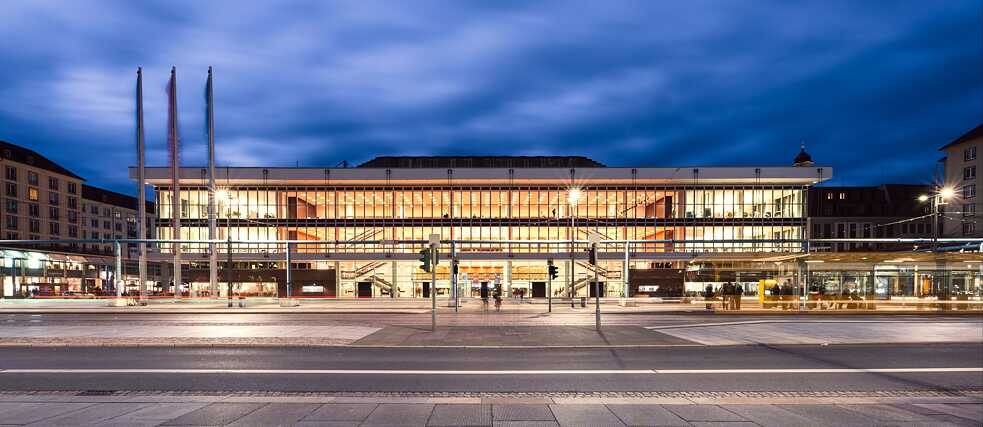Außenansicht Kulturpalast Dresden
