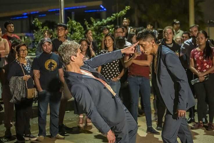 Dos Vidas: Zwei Leben, versión calle