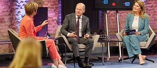 Bundeskanzler Olaf Scholz auf dem WDR-Europaforum, Alumnitreffen 2023