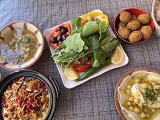 Hier isst Johanna zum ersten Mal Mezze