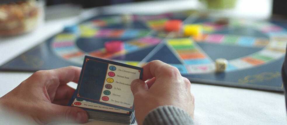 Bitte nicht wieder eine Sportfrage! Trivial Pursuit fordert Wissen aus allen Lebensbereichen.