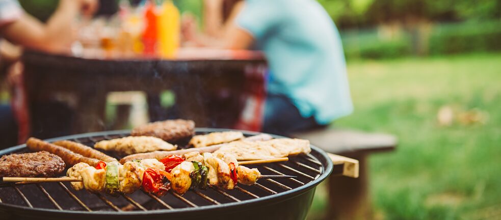 Pure Fleischeslust? Mjam! Die Mehrheit der Deutschen nennt jedoch als Lieblingsgericht: Nudeln. Was aber nicht heißt, dass der Fleischkonsum gering ist – Schnitzel, Bratwurst oder Döner stehen ebenfalls hoch im Kurs. 