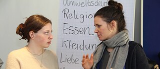 Rat holen bei der Workshopleiterin Judith Gorgass