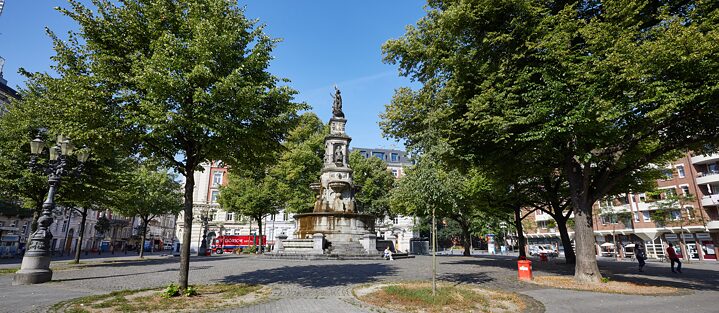 Fontana della "Hansa" in Hansaplatz, nel quartiere di St. Georg ad Amburgo