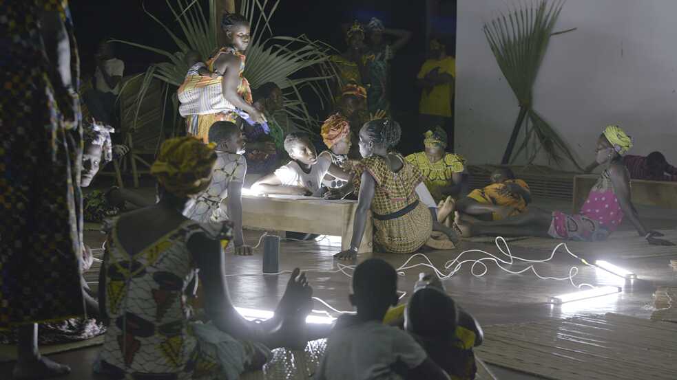Bild aus dem Film „Mediateca: A Resonance Spiral“