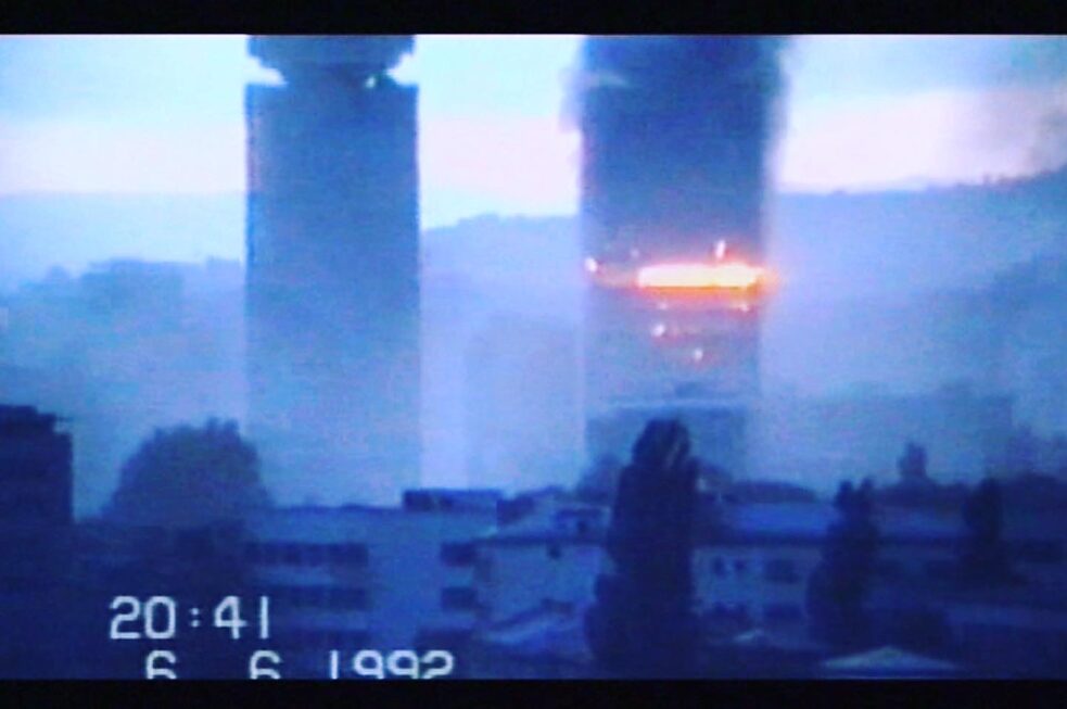 Videoaufnahmen von Nedim Alikadić aus seiner Wohnung in Sarajevo, Grbavica, 2. Mai 1992