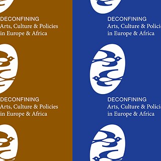 Wiederholtes Key Visual des Projektes mit zwei Schwalben sowie der Projektitel in braun und blau