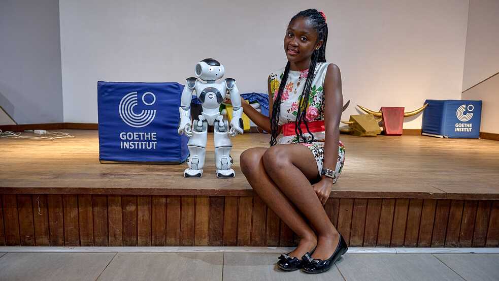 Goethe-Institut Robot in Residence in Yaounde Kamerun