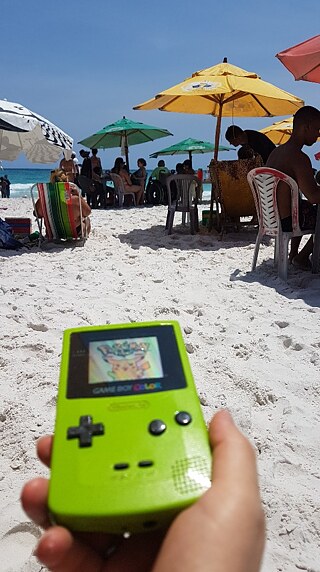 Eingeschworene Nr.1 mit Game Boy