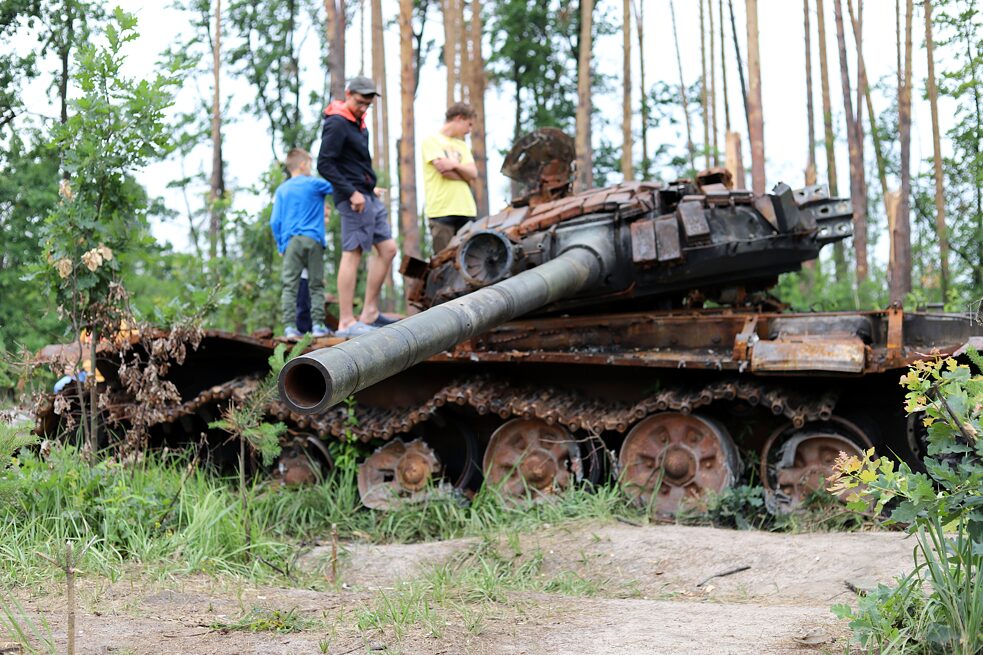 Červenec 2022: Pozůstatky těžké tankové bitvy mezi Kyjevem a Boroďankou jsou dnes už takovým „skanzenem“.