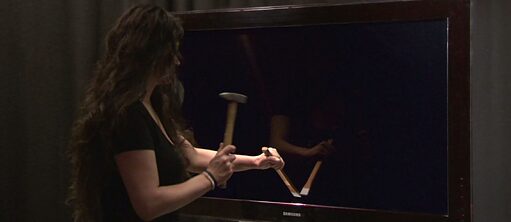 Videostill Hito Steyerl, Strike, 2010 © die Künstlerin / n.b.k.| 2,3x1