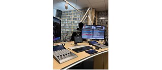 Arbeitsplatz bei Radio 1 in Prag.