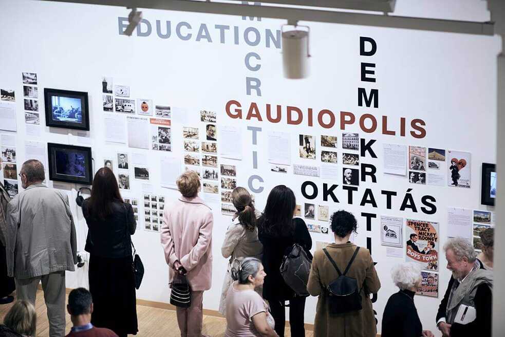 Irgendwo in Europa, Ausstellungsinterieur, OSA, Budapest 2017. 