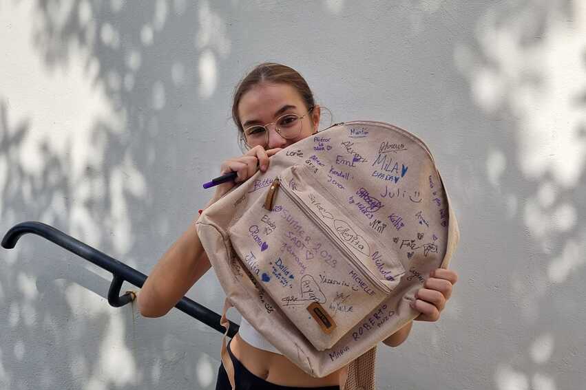 Und auch der Rucksack muss beschriftet werden