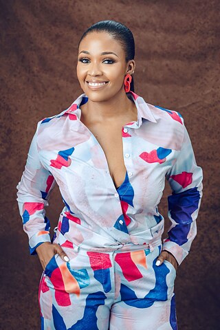 Nizenande Machi  © © Nizenande Machi  Nizenande Machi 