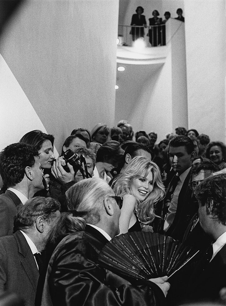 Claudia Schiffer und Karl Lagerfeld, 1994