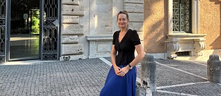 Katerina Poladjan davanti all’Accademia Tedesca Villa Massimo Roma