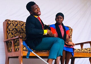 Zu sehen ist ein Mann und eine Frau zusammen &copy; Association Ambassadeurs de vie Alo lele