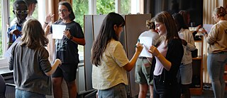 Schüler*innen lernen sich kennen, indem sie spielen