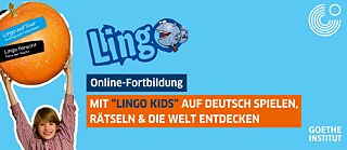 Fillette en chemisier rouge à carreaux, tenant une grande citrouille orange 