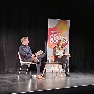 Florian Illies bei dem Gespräch vom 20. Oktober 2023, mit Moderatorin Jagoda Marinić