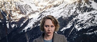 Anna Maria Mühe plays the main role as undertaker Brünhilde Winter-Blum