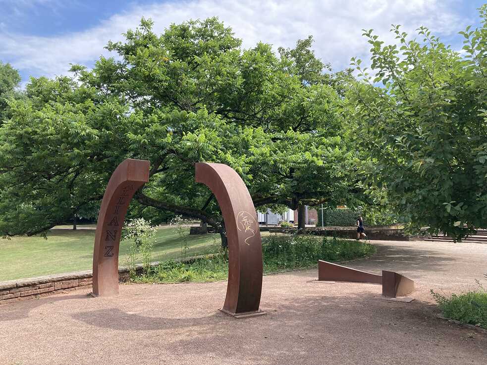 Das Friedensdenkmal im Deutsch-Französischen Garten