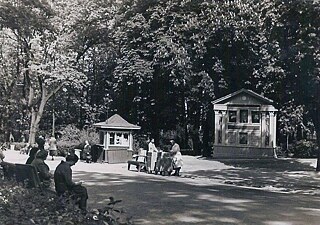 Der Iwan-Franko-Park (ehemals Jesuitengarten) in Lwiw, 1959.