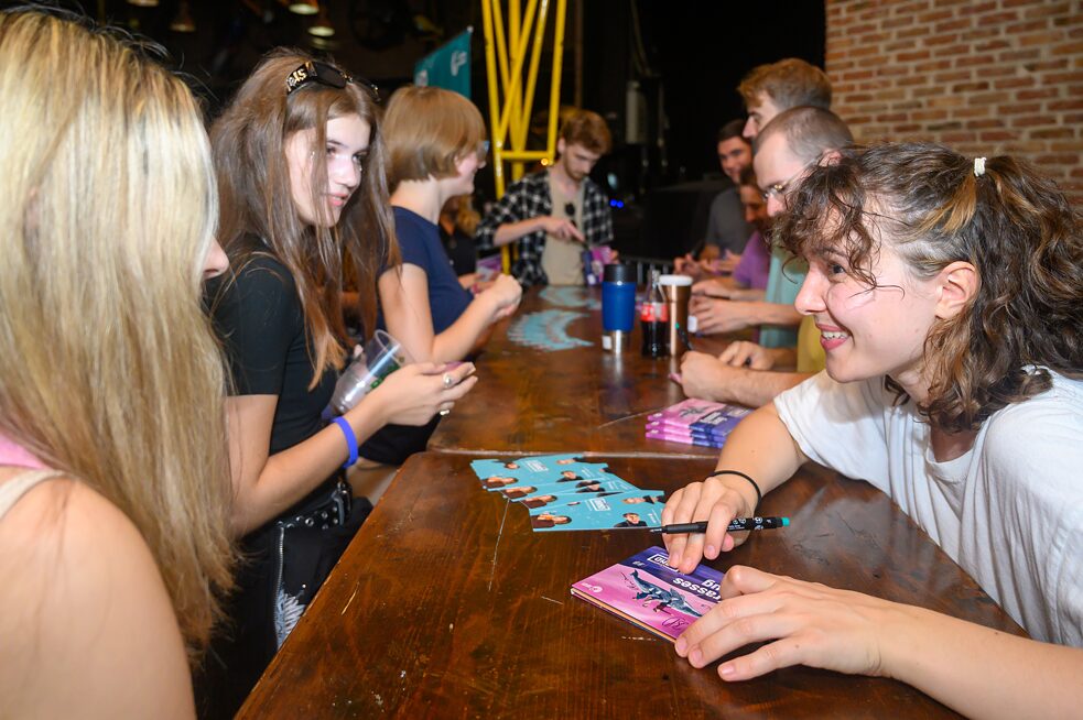 ok.danke.tschüss gibt Autogramme