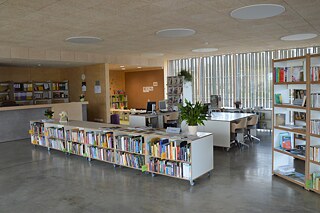 Alojas novada uzņēmējdarbības atbalsta centrs–bibliotēka “Sala”.
